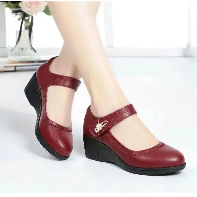 Esme Mid-Heel Pumps